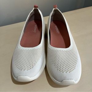 Vionic Sena Slip On Sneaker Size 11